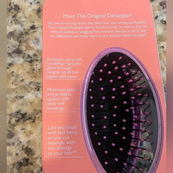 ⭐2/$25⭐Wet Brush Original Detangler Brush Jasmine, Disney Princess limited ed - Picture 5 of 7